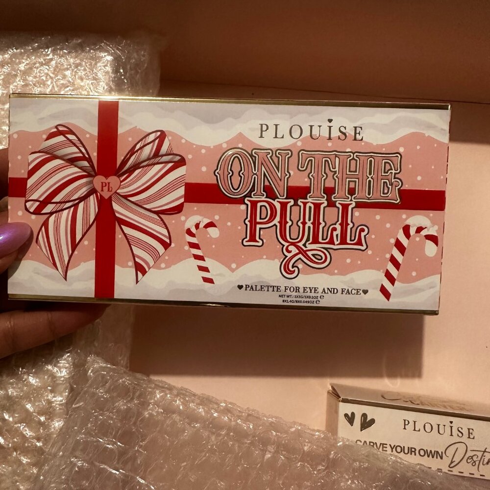 P.Louise On The Pull Palettes - RED